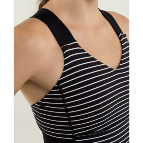 Lululemon Push Ur Limits Tank W/ Shelf Bra In Parallel Stripe Black White Size 4 - Picture 3 of 9